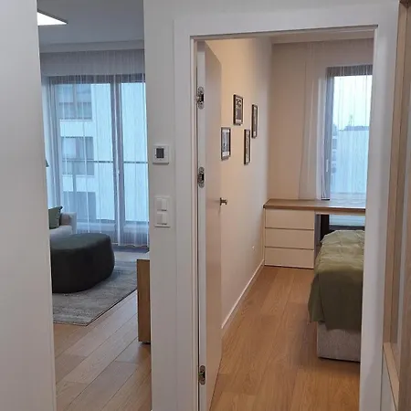Apartment Cozy Airport & Parking