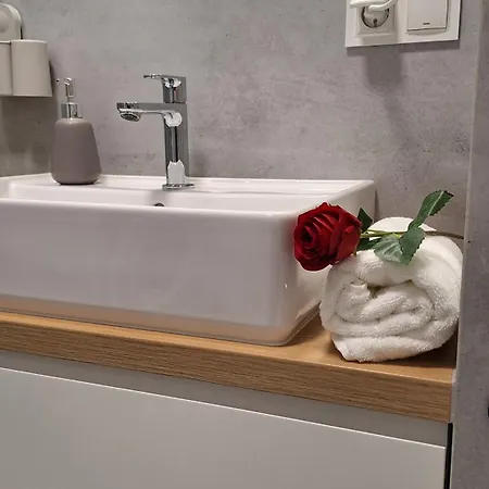 Apartment Cozy Airport & Parking Warschau